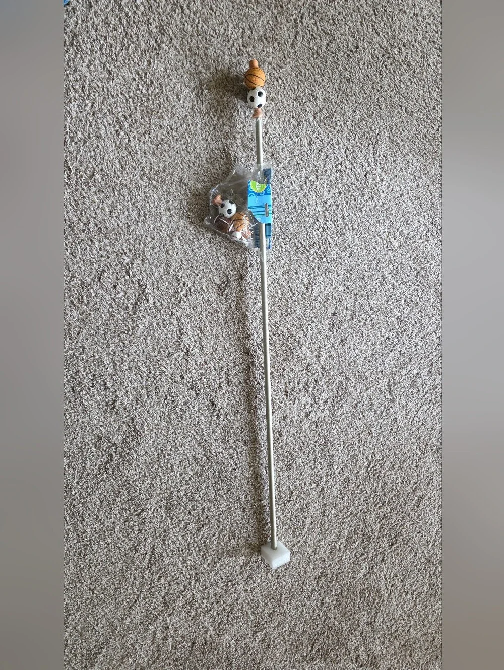 Bed Bath & Beyond White Cat Teaser Wand with Soccer Ball and Basketball Toys